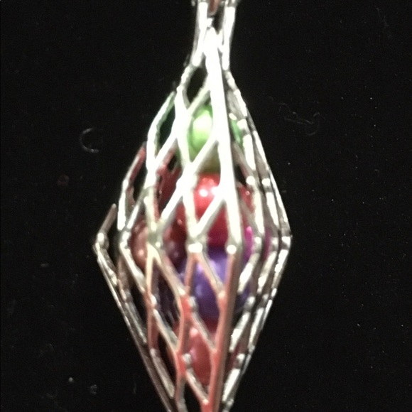 Pendant with Pearls - Picture 4 of 6